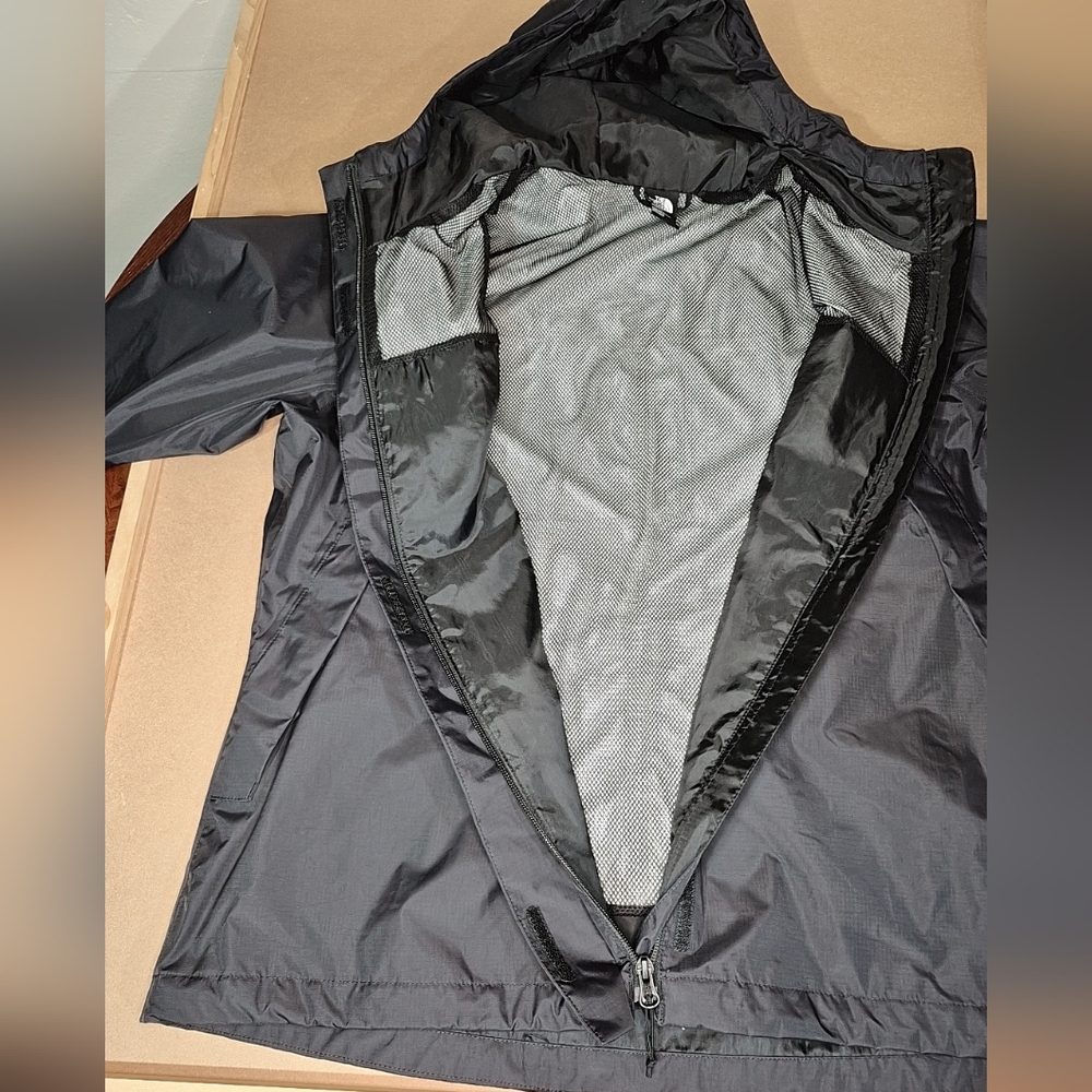 The North Face Women's Black Windbreaker NWOT 1103/1653 - Picture 5 of 9